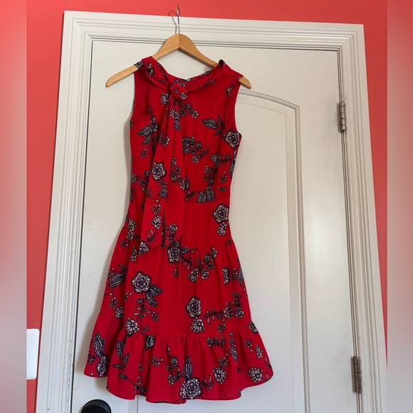 Eliza J Dresses & Skirts - Eliza J Red Floral Mini Dress. Size 2